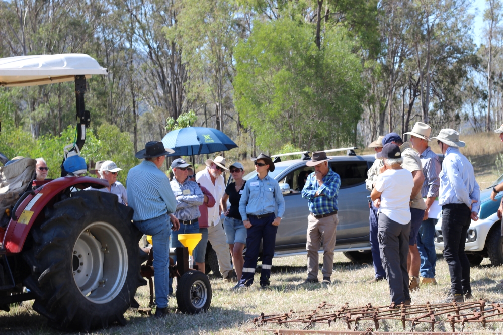 farmers and HLW staff discussing the workshops